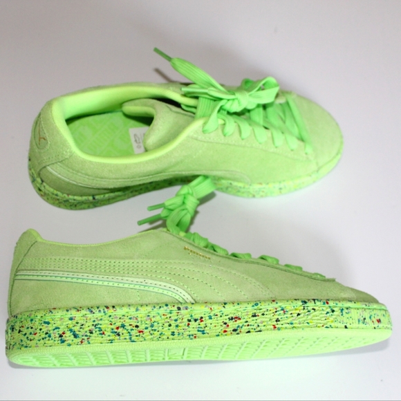 ✨🆕✨ NWOB Puma Suede Shoes for Kids - Picture 8 of 13